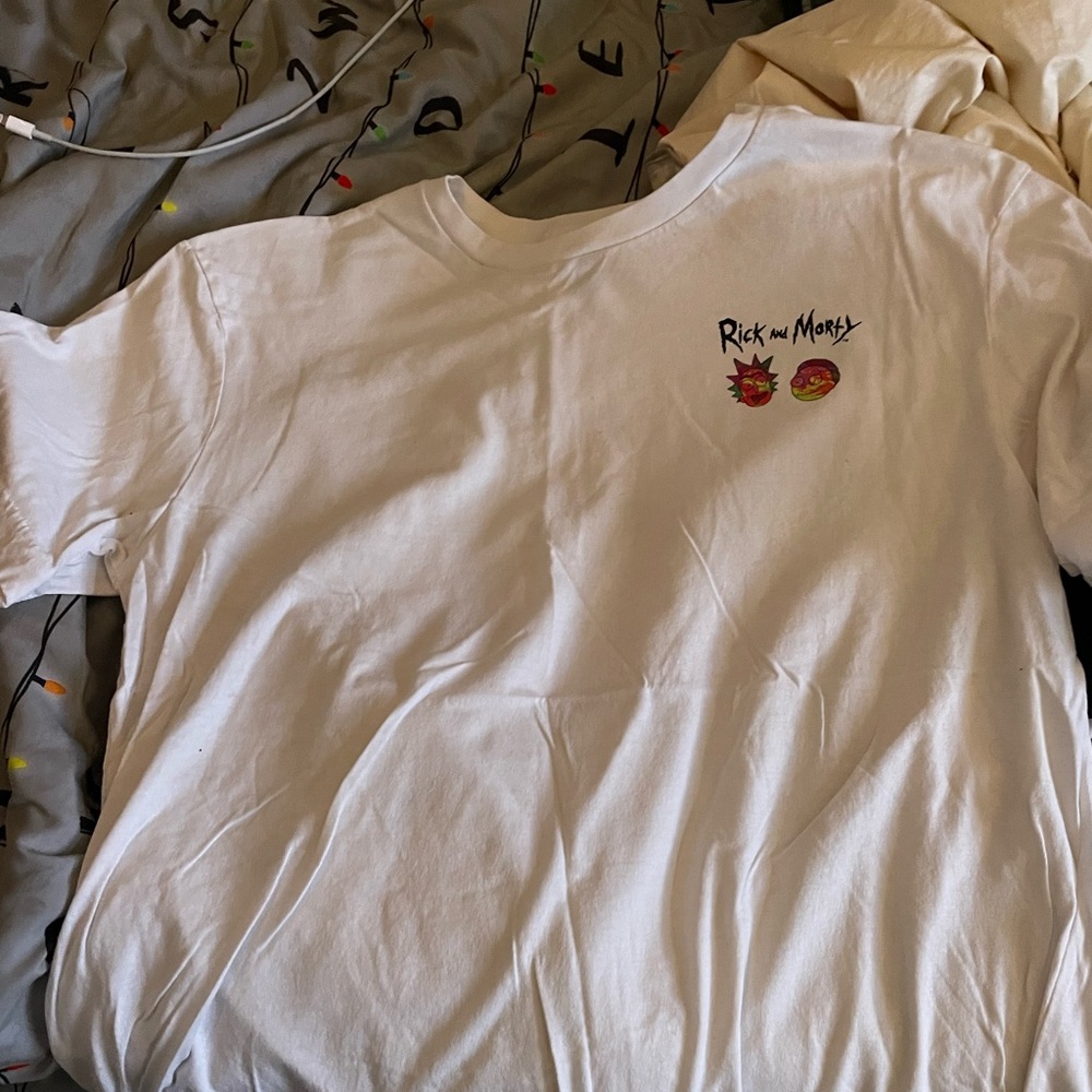 rick and morty t shirt // large